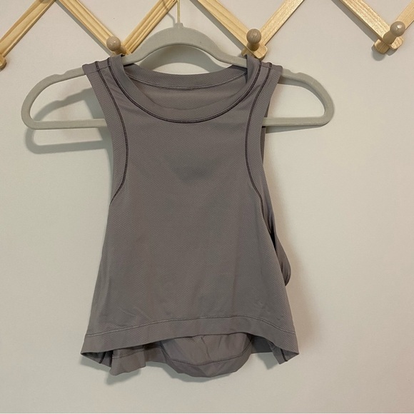 Lululemon Open Back Cropped Train Tank Medium - Picture 3 of 11